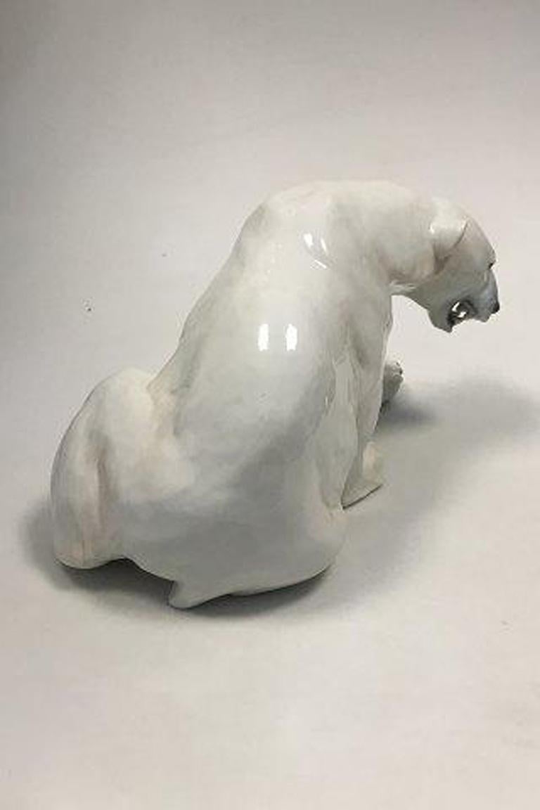 Porcelain Royal Copenhagen Figurine of Polar Bea No 433  For Sale