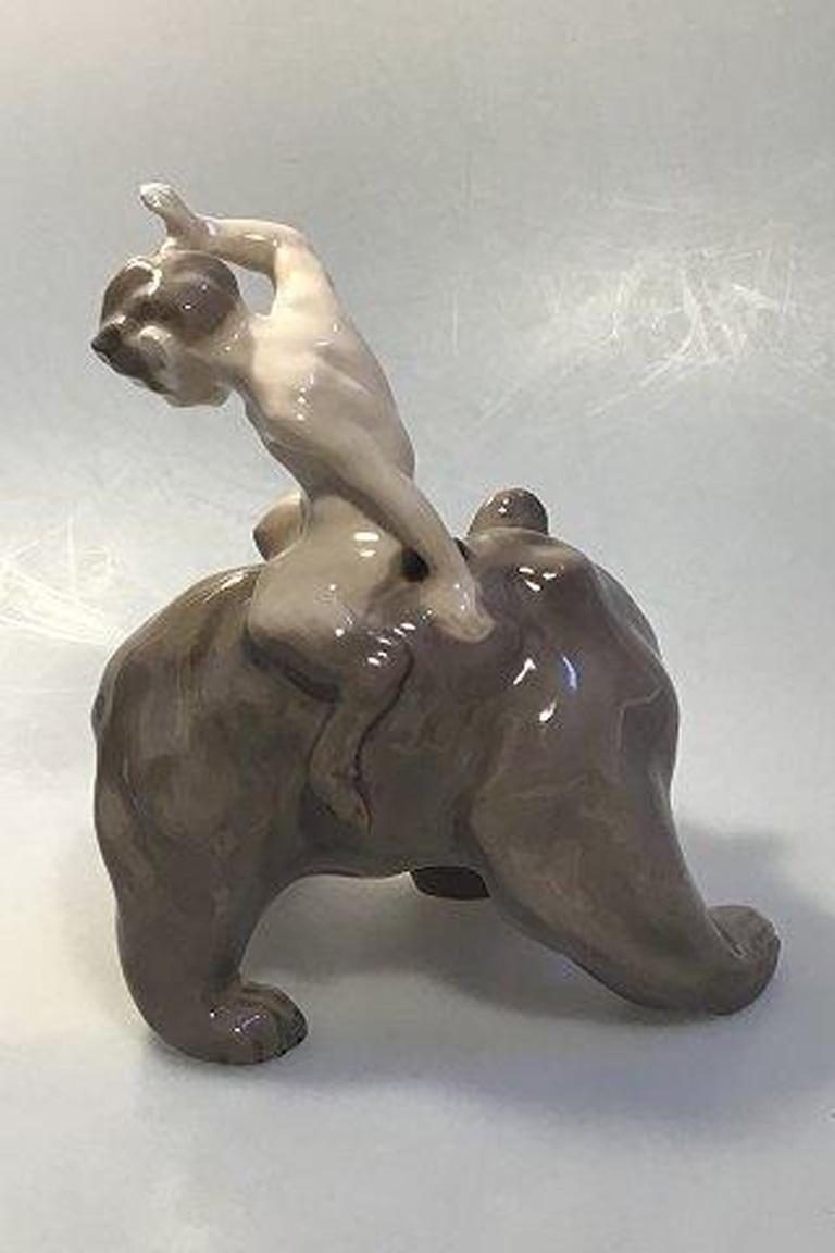 XX secolo Figurina Royal Copenhagen Pan/Fauno su orso n. 976 in vendita