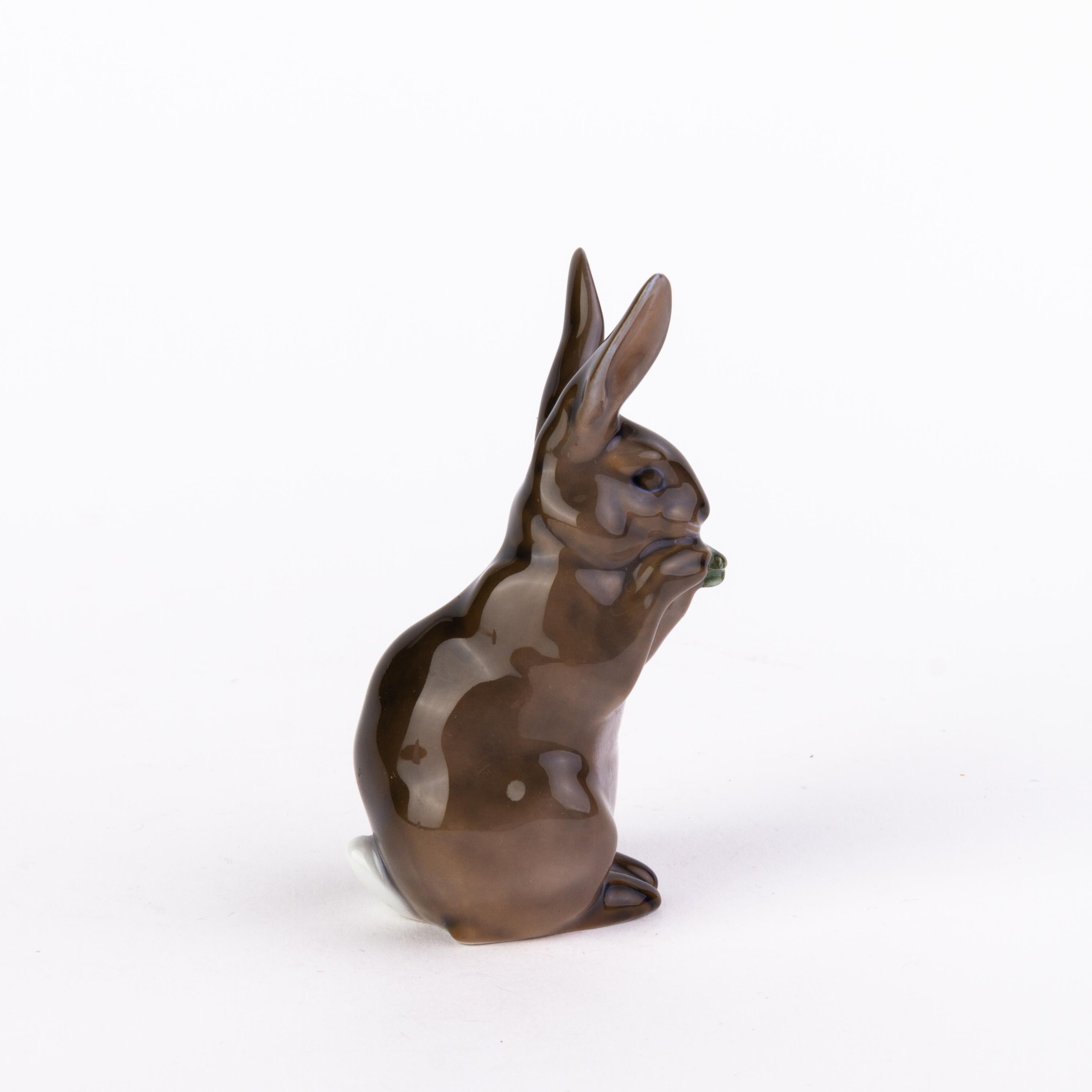 Royal Copenhagen Fine Denmark Porcelain Figure Rabbit 1019
Good condition 
Free international shipping.