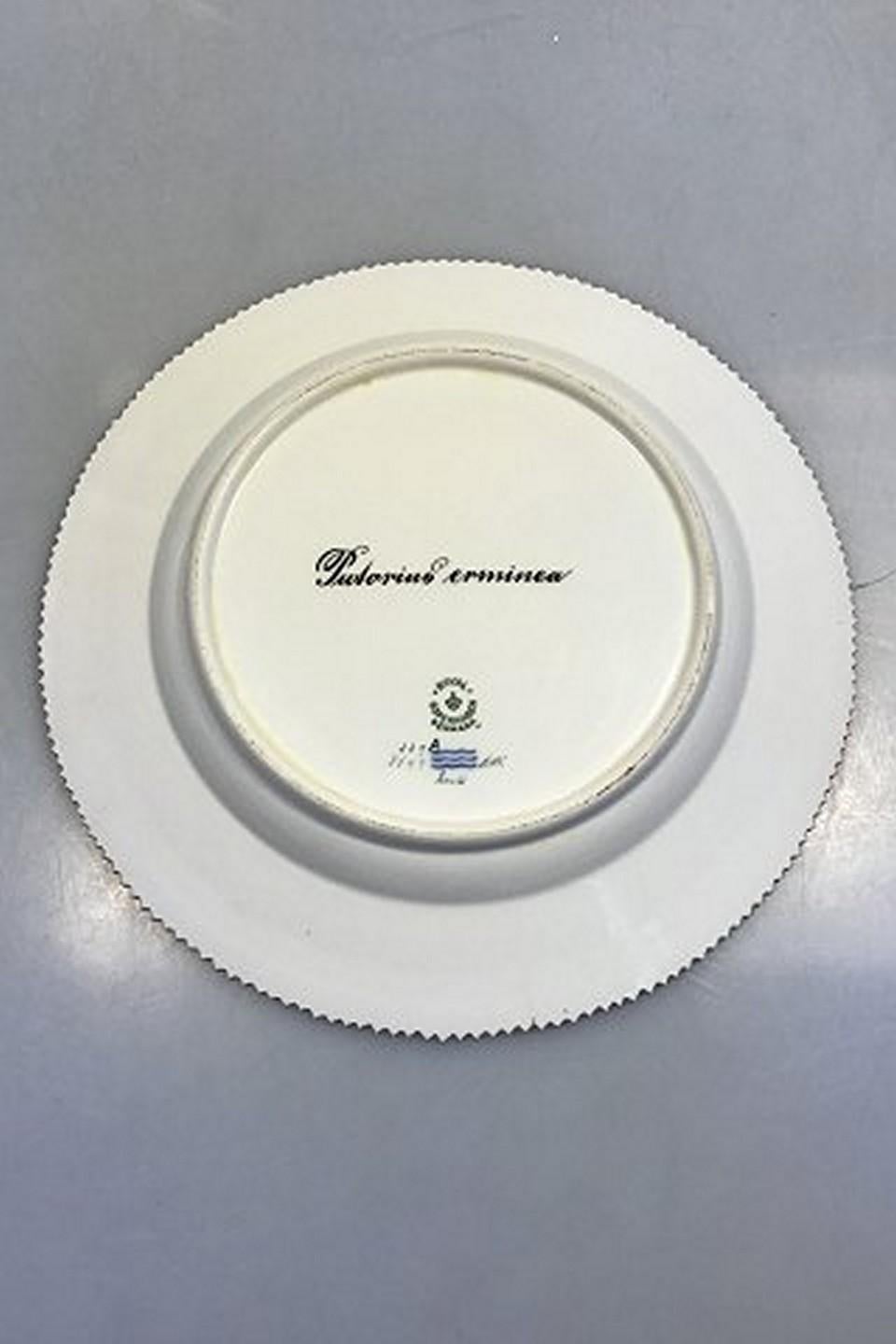 Neoclassical Royal Copenhagen Flora Danica Animal Dinner Plate No 239/3549 For Sale