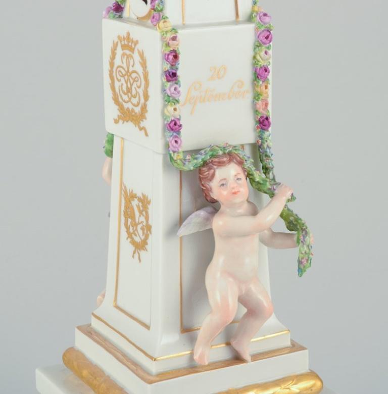 Danish Royal Copenhagen, Flora Danica. Antique porcelain obelisk for table decoration. For Sale