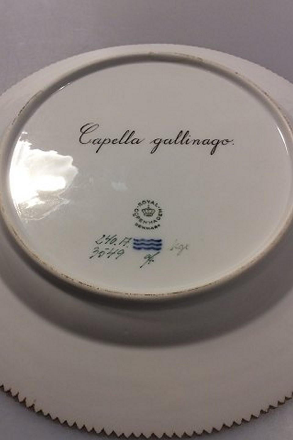 Royal Copenhagen Flora Danica bird plate #240A/3549. Measures: 25cm / 9 27/32