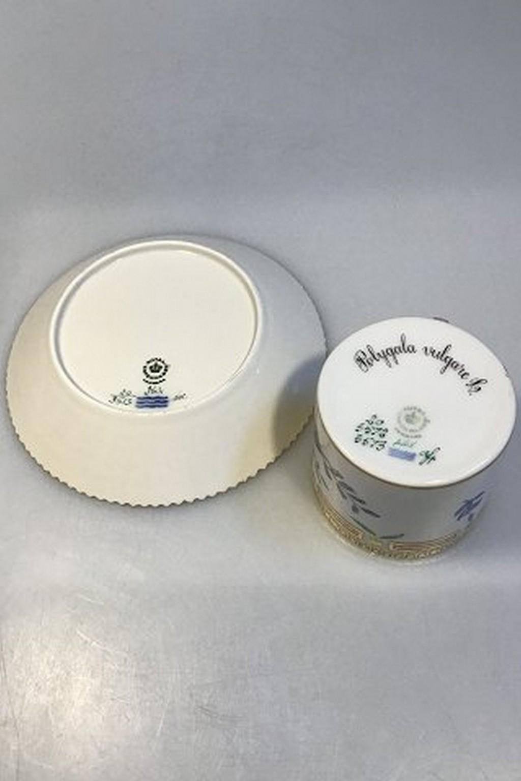 Royal Copenhagen Flora Danica Schokoladentasse Nr. 20/3512 (Neoklassisch) im Angebot