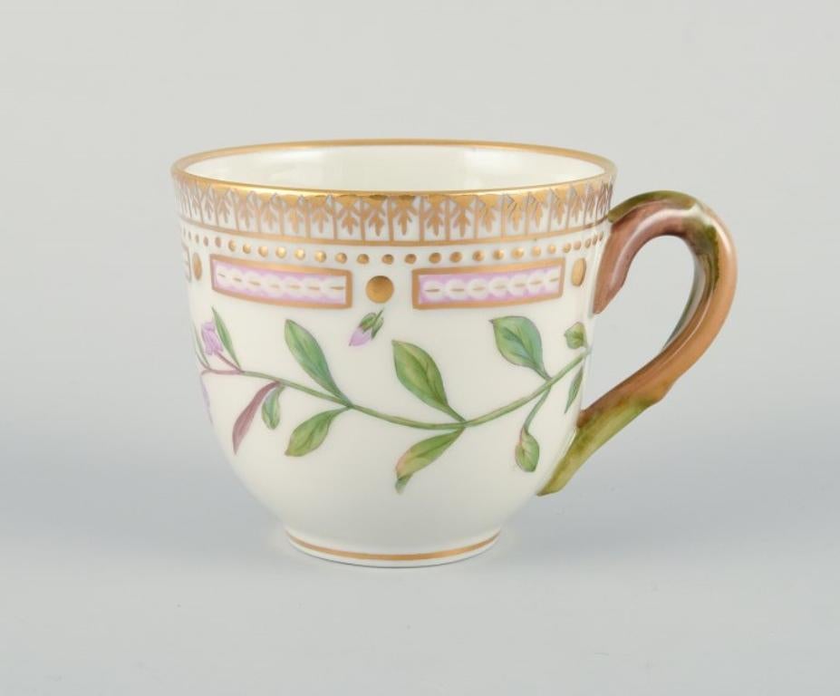 Royal Copenhagen Flora Danica coffee cup and saucer.
1969-1974.
Model number 20/3618 - Epilobium Alpinum L.
First factory quality.
Marked.
In perfect condition.
Dimensions: D 6.5 cm x H 5.5 cm.





