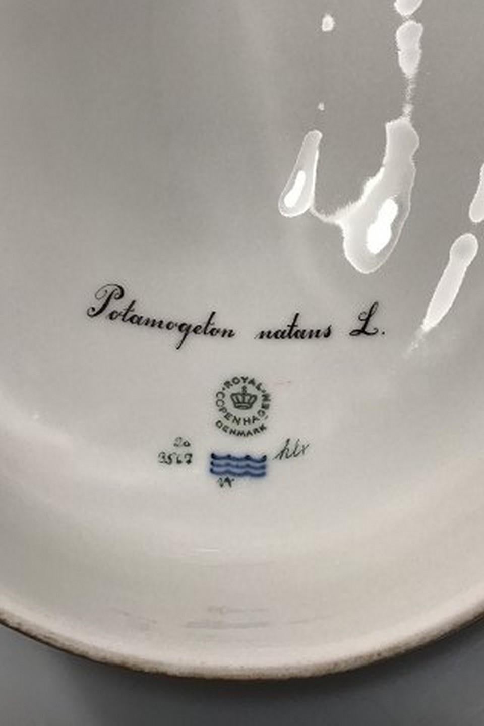 Porcelain Royal Copenhagen Flora Danica Covered Dish No. 20/3567 For Sale