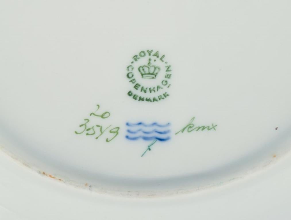 Royal Copenhagen Flora Danica dinner plate. Hand-painted. 2