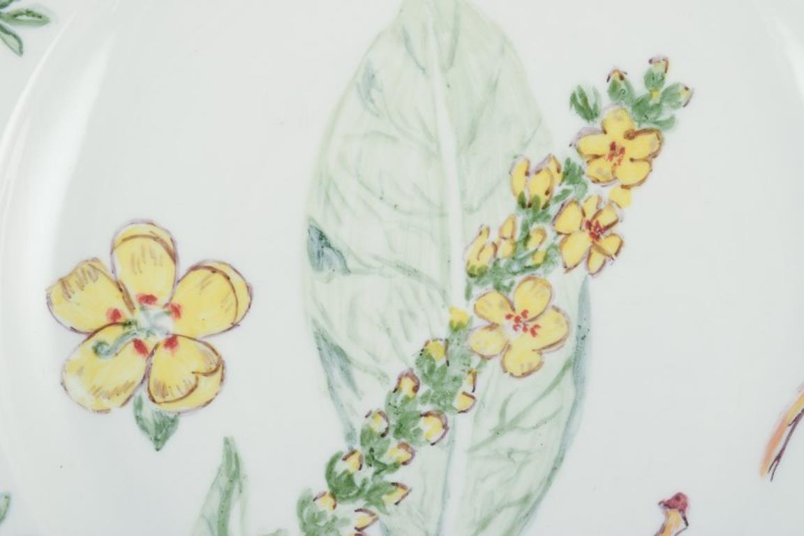 Danish Royal Copenhagen Flora Danica. Dinner plate in hand-painted porcelain.