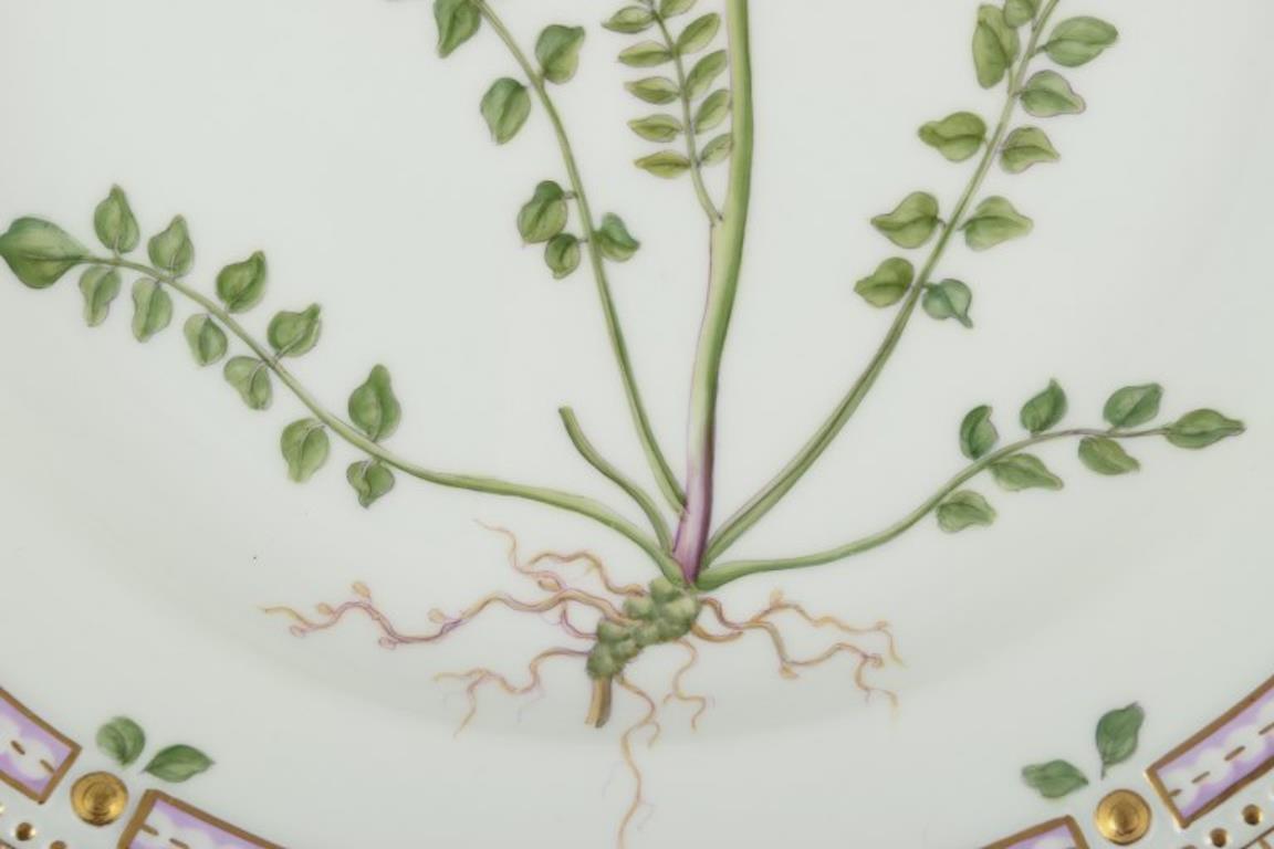Hand-Painted Royal Copenhagen Flora Danica dinner plate in hand-painted porcelain.