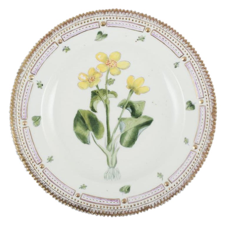 Royal Copenhagen Flora Danica. Dinner plate in porcelain, dated 1921