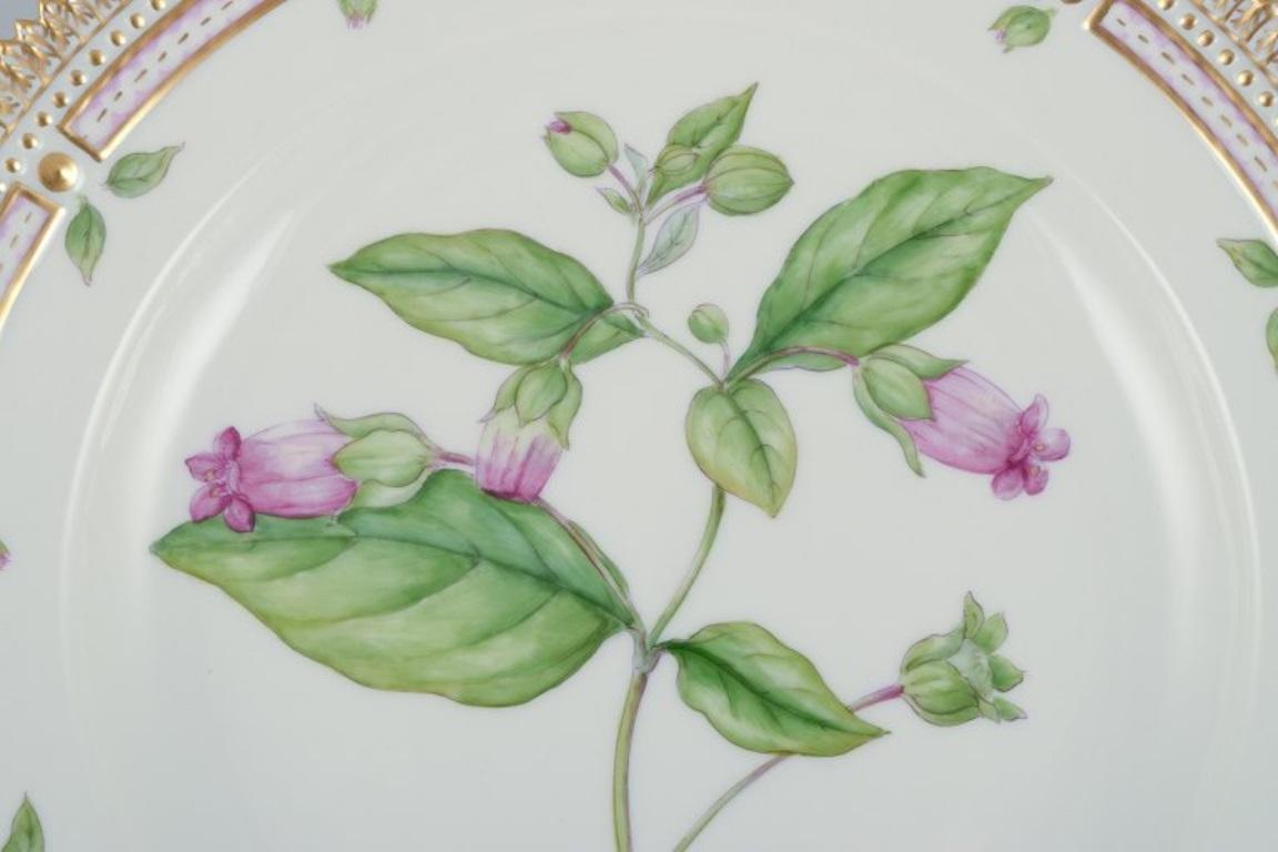 Neoclassical Royal Copenhagen Flora Danica dinner plate in porcelain
