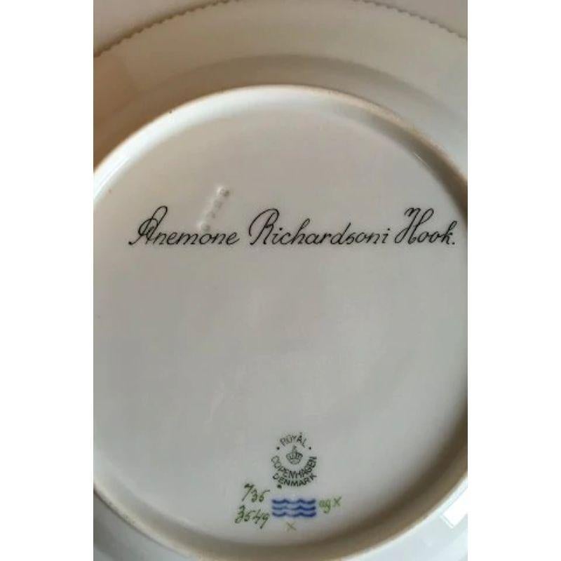 Royal Copenhagen Flora Danica Dinner Plate No 735/3549.

Latin name: Anemone Richardsoni Hook.

Measures 25.5 cm / 10 3/64