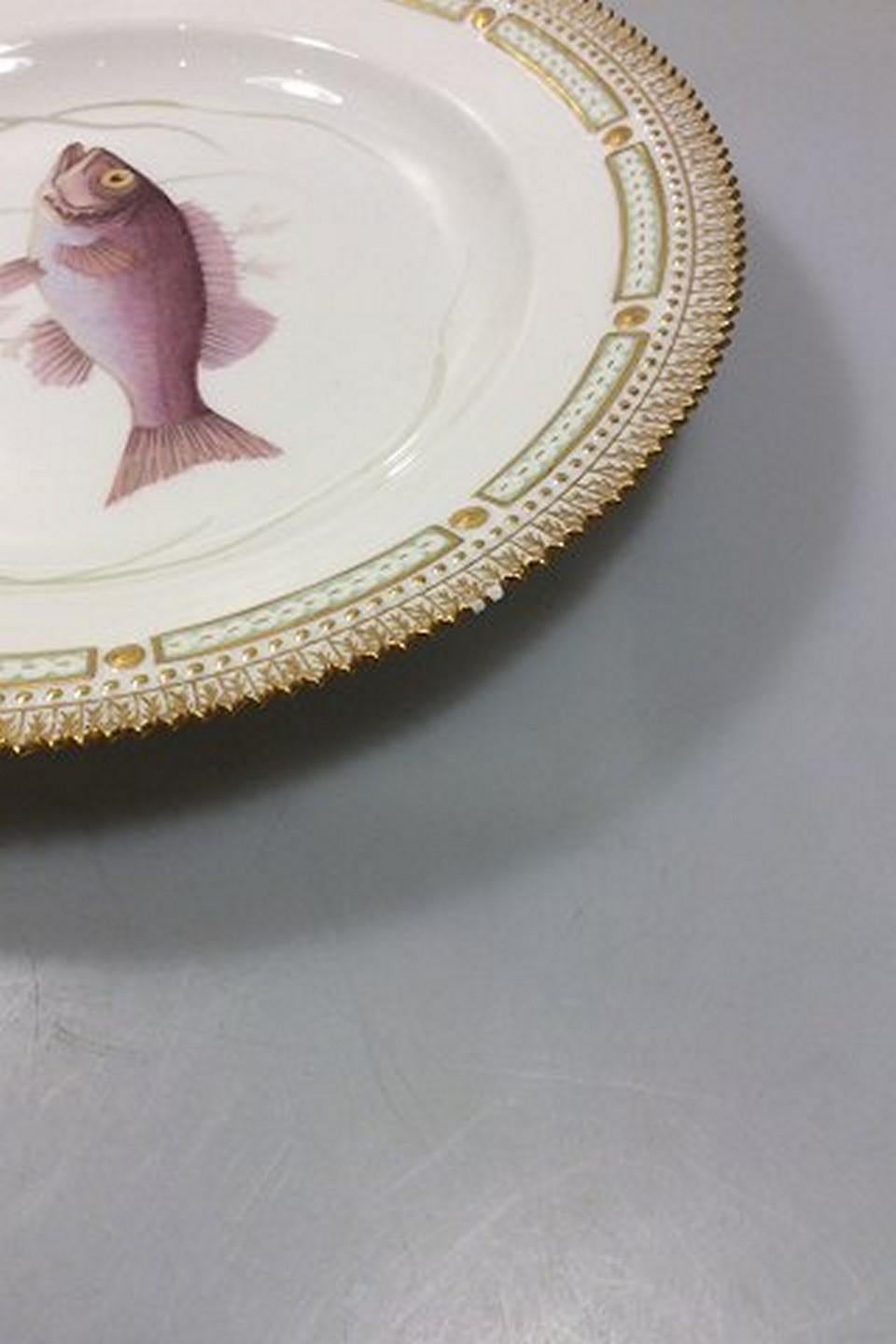Royal Copenhagen Flora Danica fish plate no. 19/3549. Latin name: Sebastres norvegicus. Measures: 25.8 cm / 10 5/32 in.
Has a small chip on 2 teeth.
Item no.: 428042.