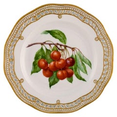 Royal Copenhagen Flora Danica fruit plate in openwork porcelain. Dated 1965