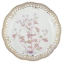 Royal Copenhagen Flora Danica. Große offene Spitzenschale aus handbemaltem Porzellan.