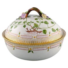 Royal Copenhagen Flora Danica Large Tureen / Lidded Bowl, Branch-Shaped Handle