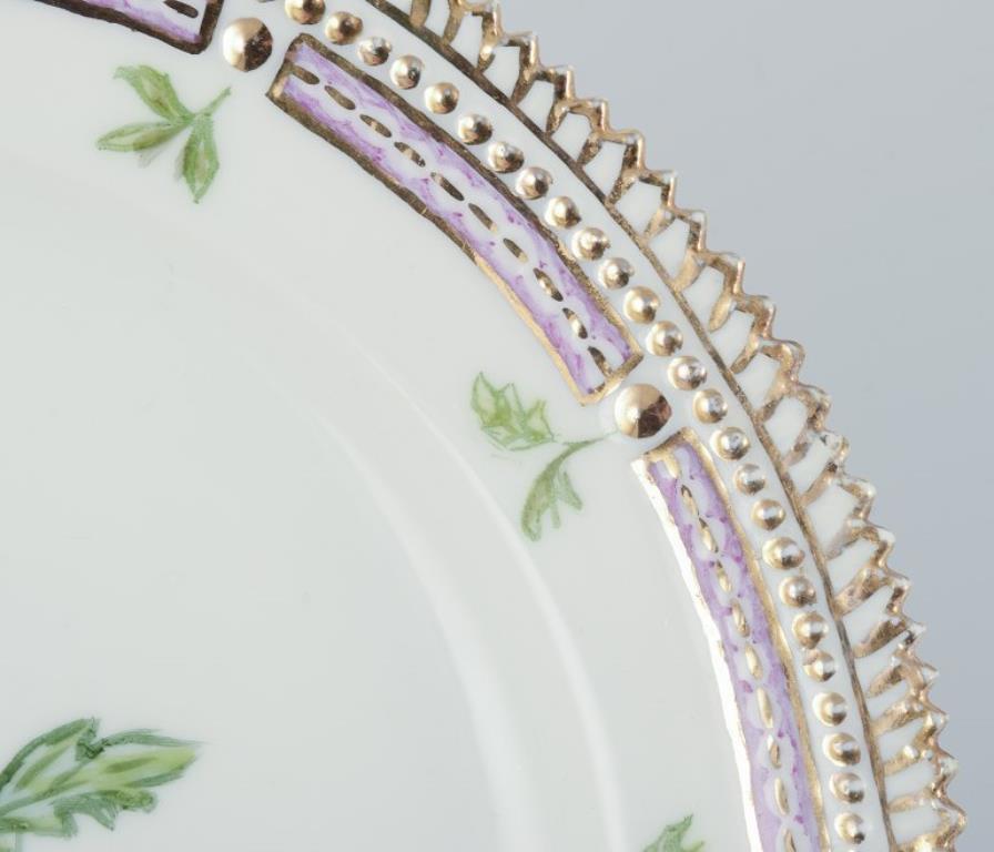Hand-Painted Royal Copenhagen Flora Danica. Lunch plate in hand-painted porcelain, 1949