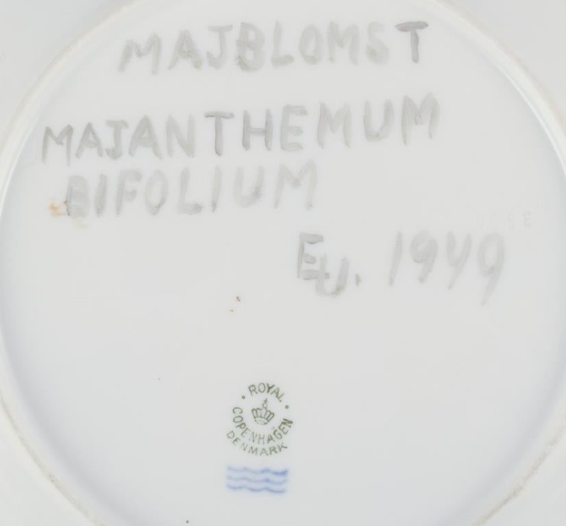 Hand-Painted Royal Copenhagen. Flora Danica lunch plate in hand-painted porcelain.