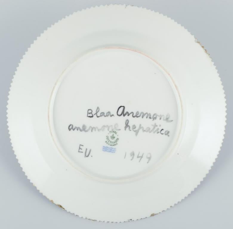 Mid-20th Century Royal Copenhagen Flora Danica. Lunch plate in hand-painted porcelain.