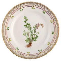 Royal Copenhagen Flora Danica lunch plate in hand-painted porcelain with flowers