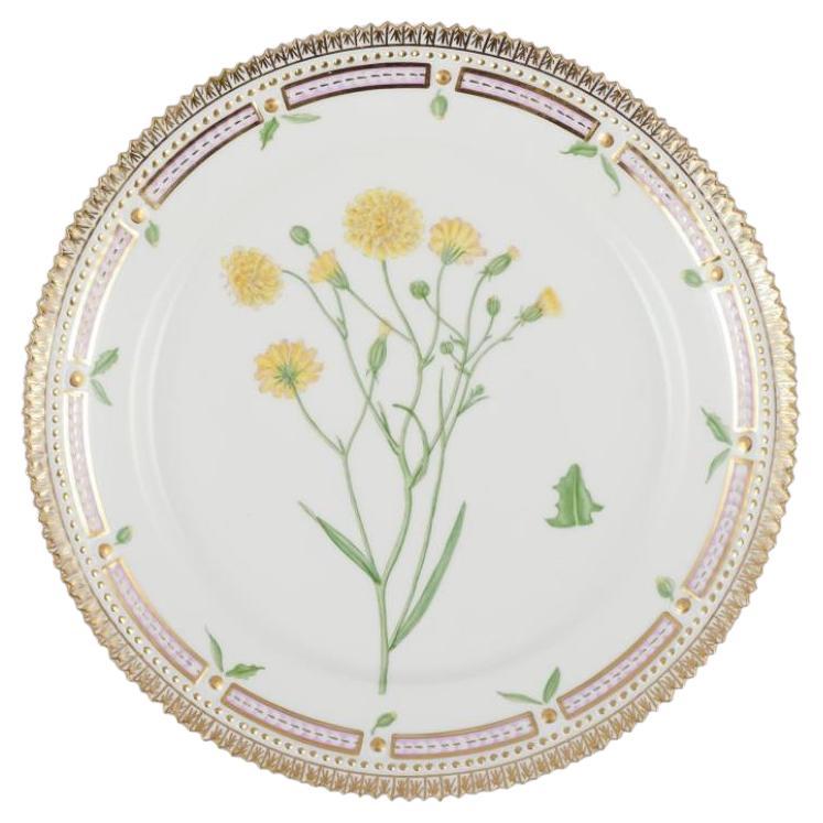 Plato de almuerzo Flora Danica de Royal Copenhagen de porcelana pintada a mano con flores