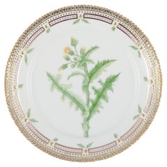 Royal Copenhagen Flora Danica lunch plate in porcelain with flowers
