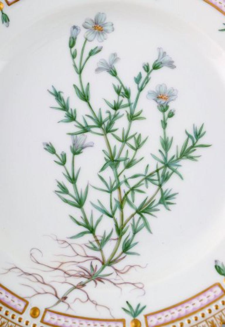 Royal Copenhagen Flora Danica lunch plate.
Model number 20/3550.
Measures: 22.5 cm in diameter.
1st factory quality.
In perfect condition.