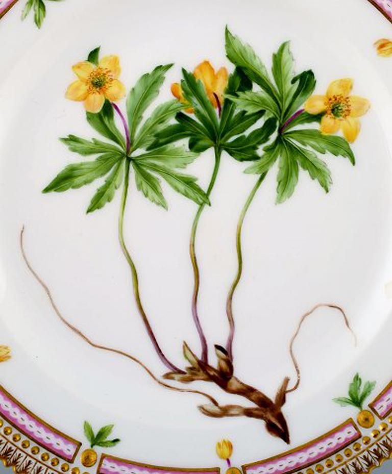 Royal Copenhagen Flora Danica lunch plate.
Model number 20/3550.
Measures: 22.5 cm in diameter.
1st factory quality.
In perfect condition.