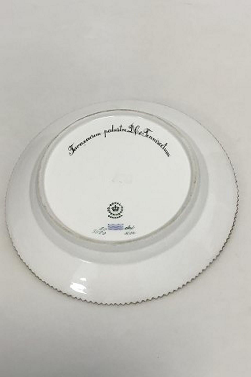 Royal Copenhagen Flora Danica lunch plate no 20/3550. Measures 22 cm / 8 21/32 in. 1st quality. Latin name: 