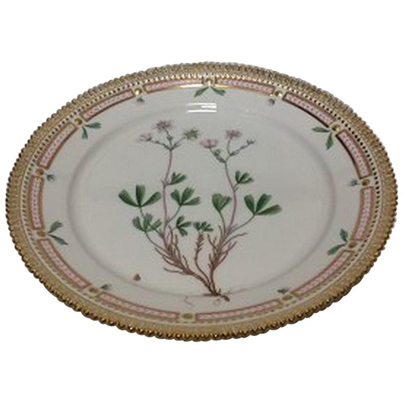 Royal Copenhagen Flora Danica Luncheon Plate Full Flat No. 3572 For Sale