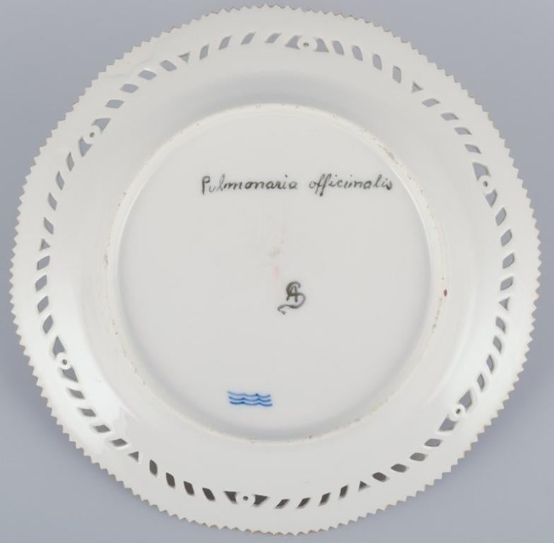 Porcelain Royal Copenhagen Flora Danica, open lace lunch plate. Early 20th C. For Sale