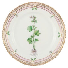 Royal Copenhagen Flora Danica plate. Hand-painted porcelain.