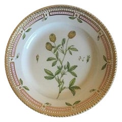 Royal Copenhagen Flora Danica Plate No 20/3549