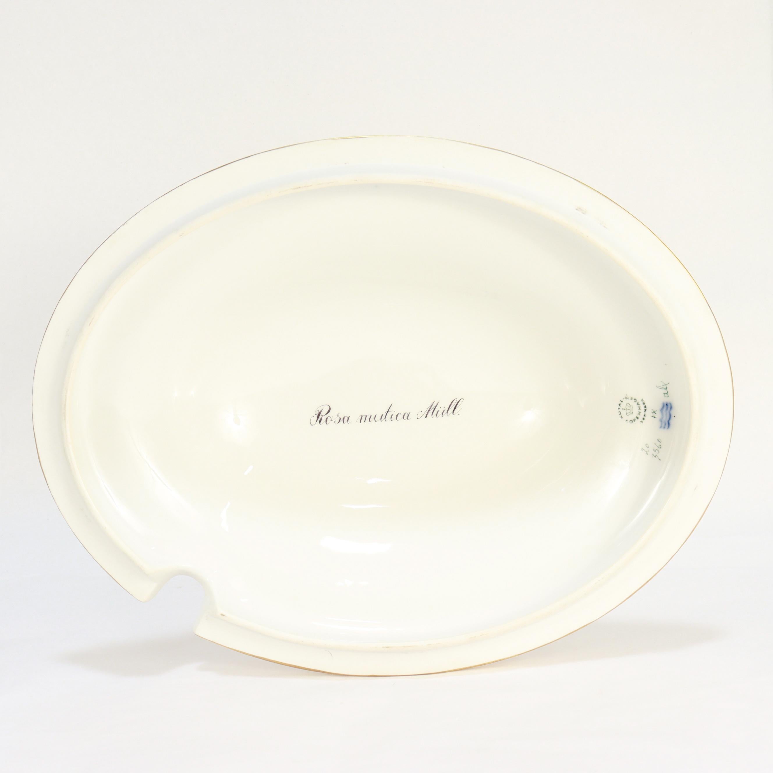 Royal Copenhagen 'Flora Danica' Porcelain 5 Qt. Large Tureen & Underplate no. 35 For Sale 9