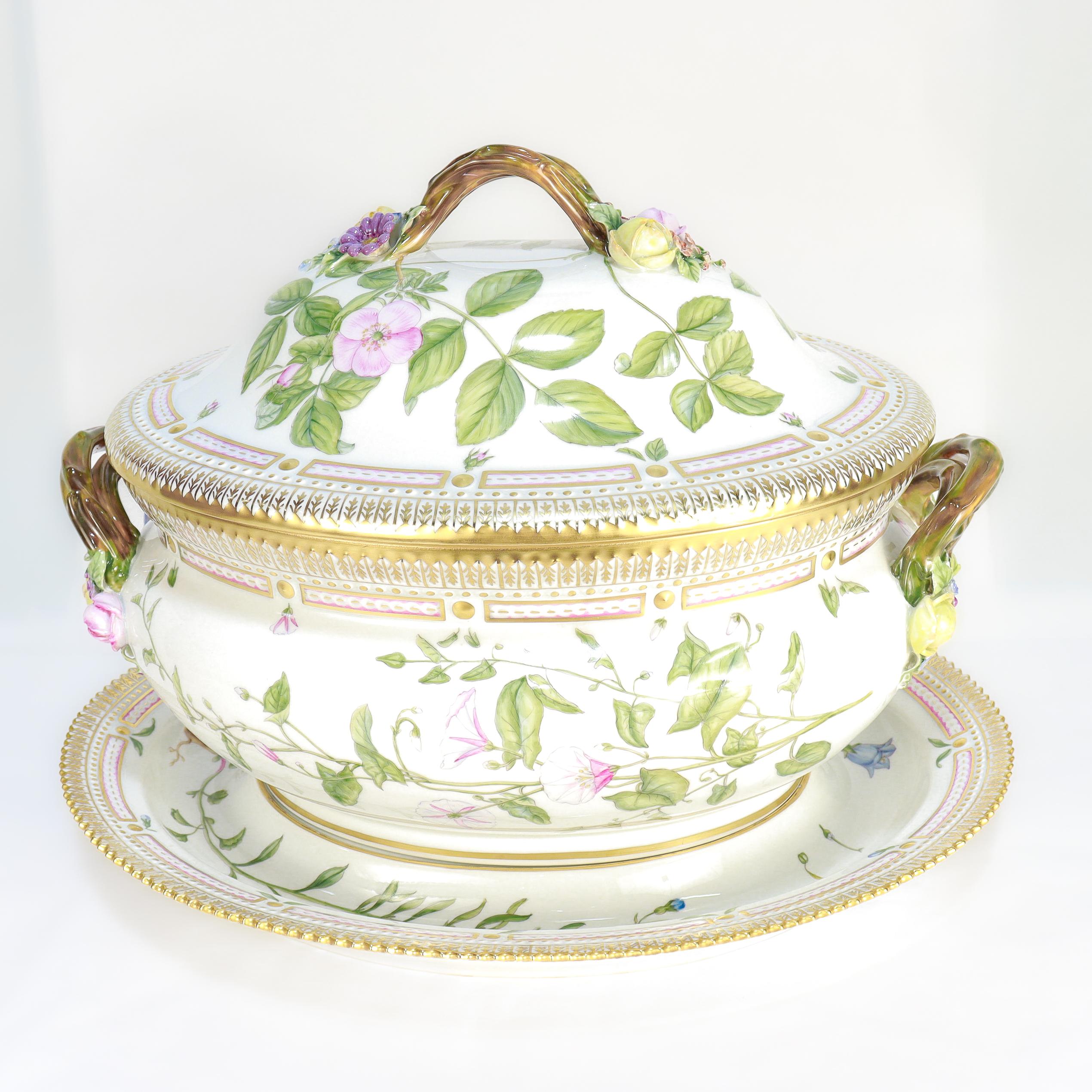 Neoclassical Royal Copenhagen 'Flora Danica' Porcelain 5 Qt. Large Tureen & Underplate no. 35 For Sale