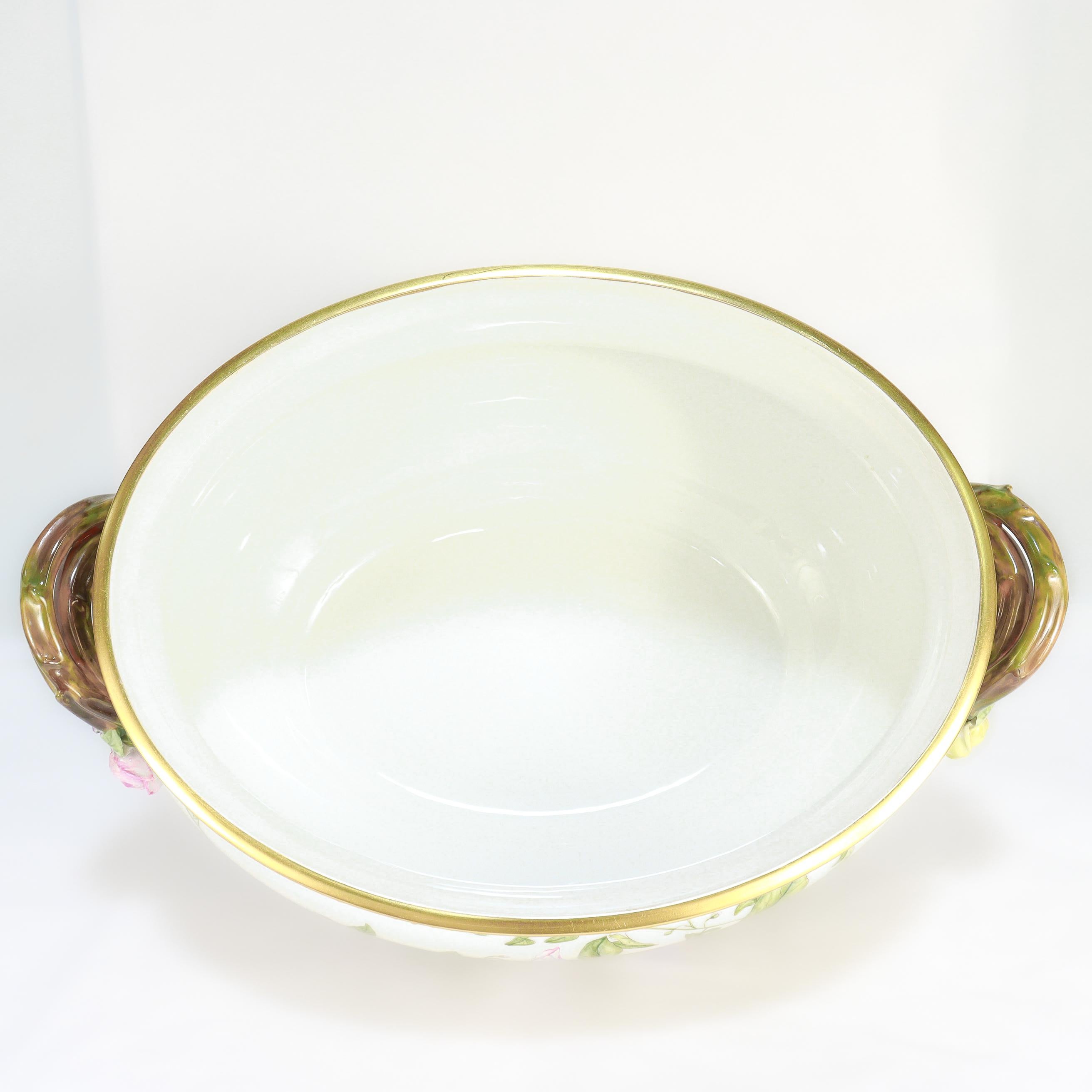 Royal Copenhagen 'Flora Danica' Porcelain 5 Qt. Large Tureen & Underplate no. 35 For Sale 1