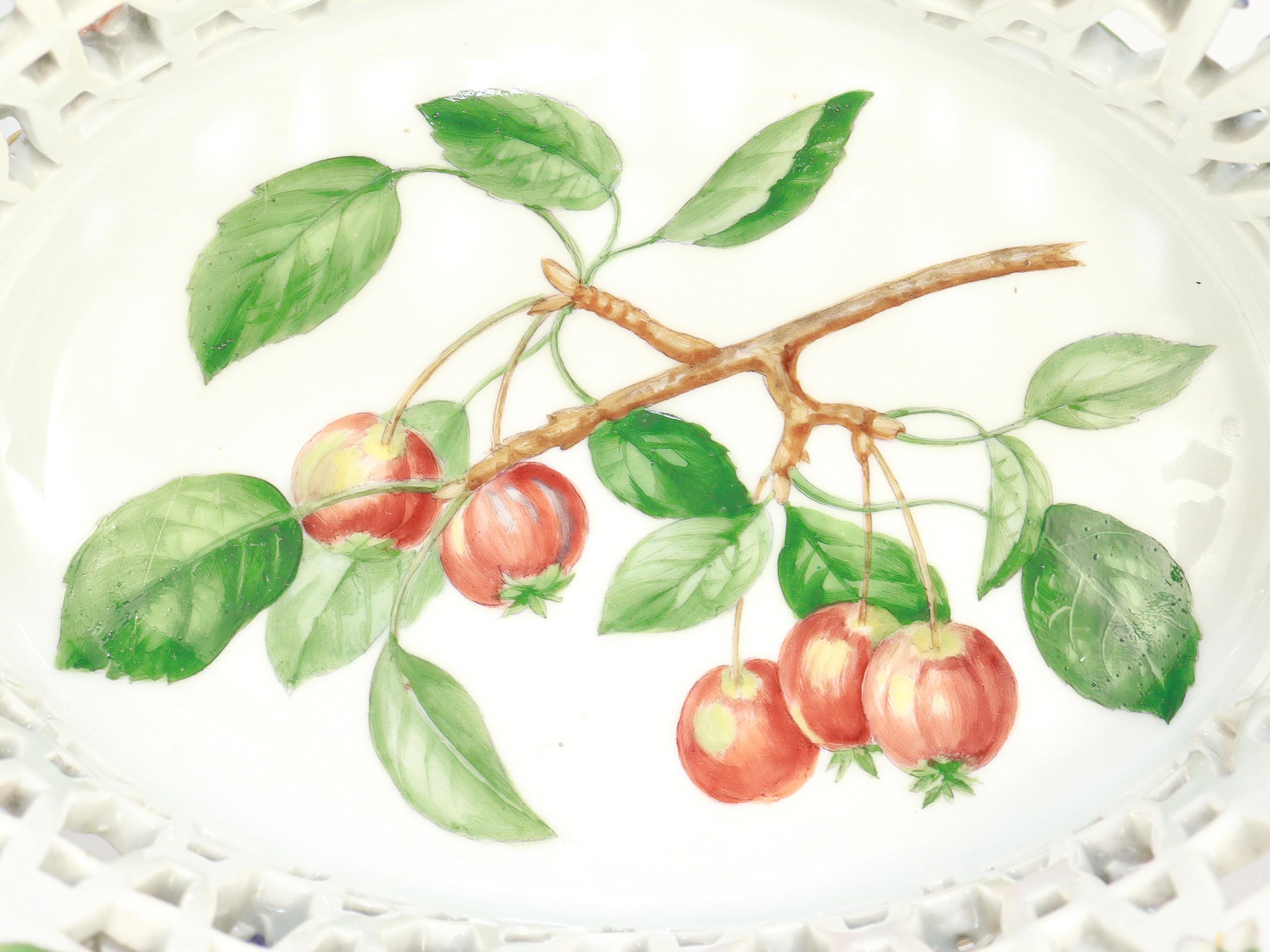 Royal Copenhagen Flora Danica Cesto di frutta e sottopiatto in porcellana n. 3536 e 3537 in vendita 3