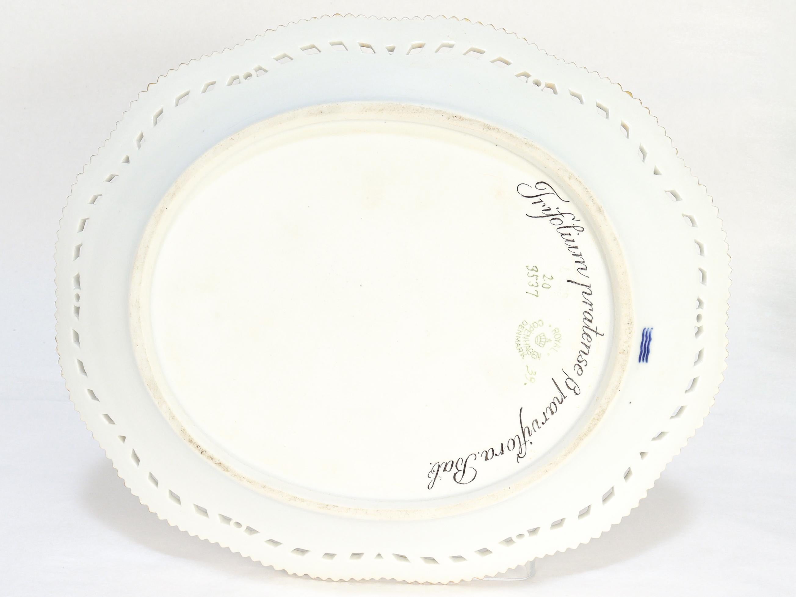 Royal Copenhagen Flora Danica Cesto di frutta e sottopiatto in porcellana n. 3536 e 3537 in vendita 12