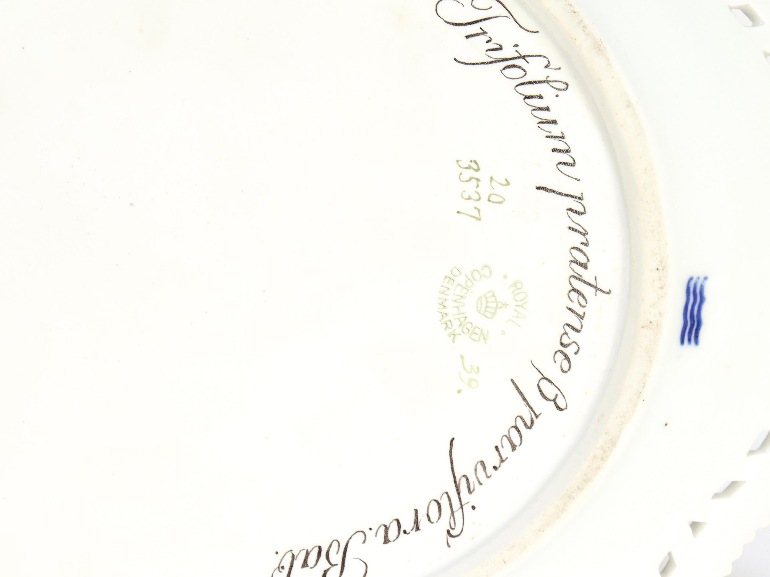 Royal Copenhagen Flora Danica Cesto di frutta e sottopiatto in porcellana n. 3536 e 3537 in vendita 13