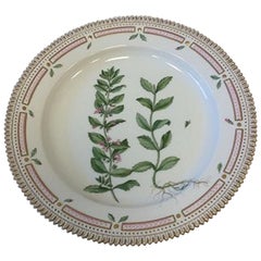 Royal Copenhagen Flora Danica Runde Servierplatte #3523
