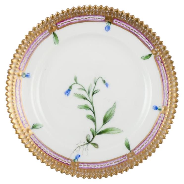Flora Danica de Royal Copenhagen. Plato auxiliar de porcelana pintada a mano con flores