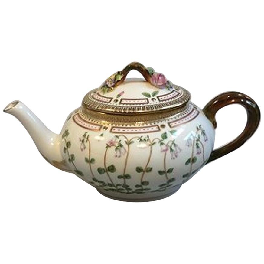 Royal Copenhagen Flora Danica Tea Pot No. 3631 / 143 For Sale
