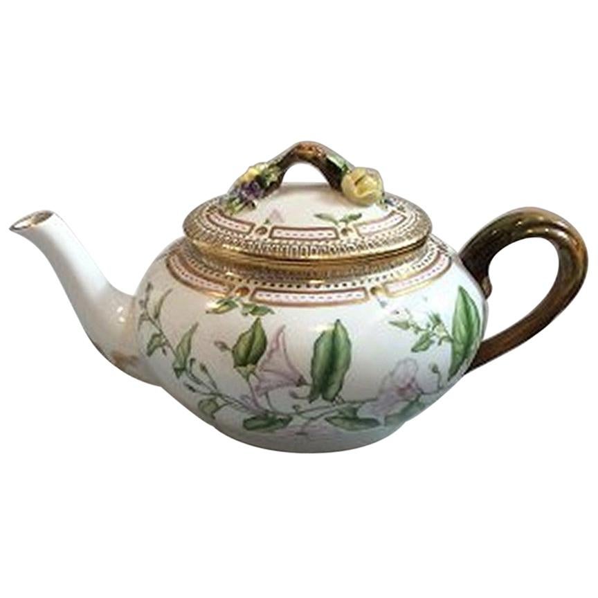 Royal Copenhagen Flora Danica Tea Pot with Lid No. 3631 / 143 For Sale