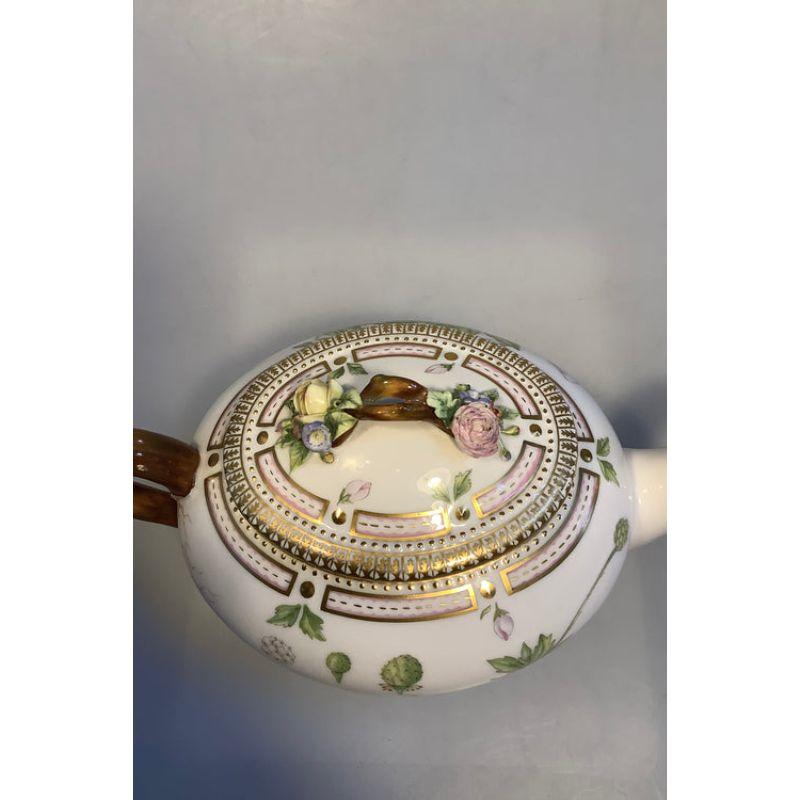 20th Century Royal Copenhagen Flora Danica Teapot with Lid No. 3631 / 143 For Sale