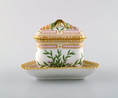 Royal Copenhagen Flora Danica Triangular Cream Cup, Dessin # 20/3575