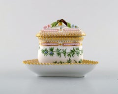 Royal Copenhagen Flora Danica triangular cream cup. Dessin # 20/3575
