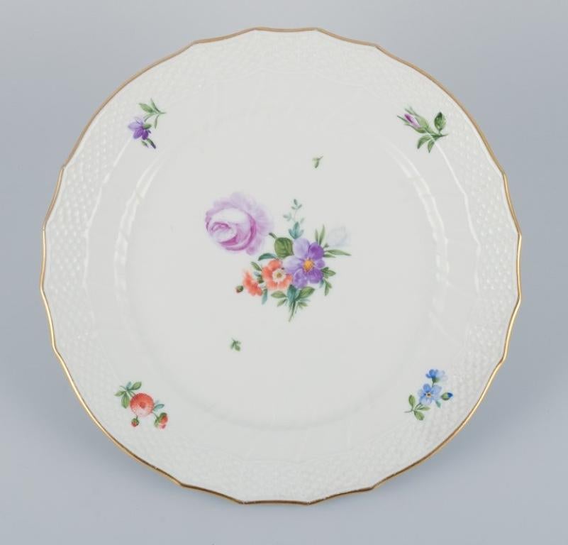 Danish Royal Copenhagen, four Saxon Flower dinner plates in porcelain. For Sale