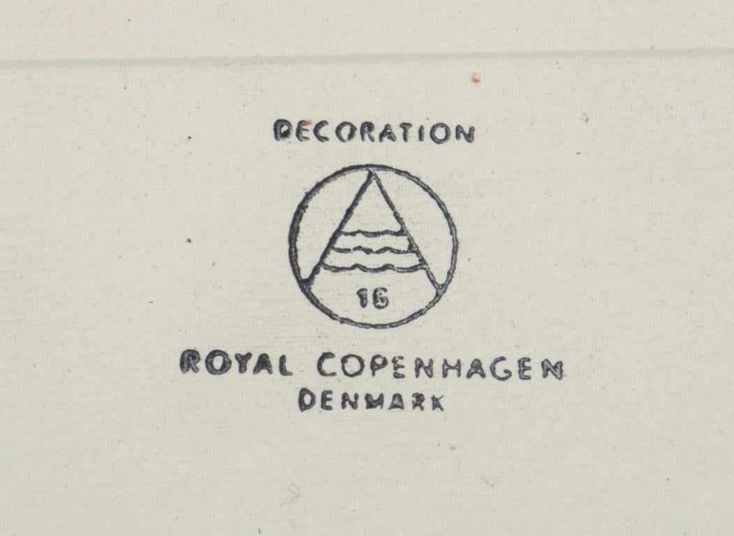 Royal Copenhagen, vier Kacheln mit abstraktem Motiv. Mitte des 20. Jahrhunderts. (Glasiert) im Angebot