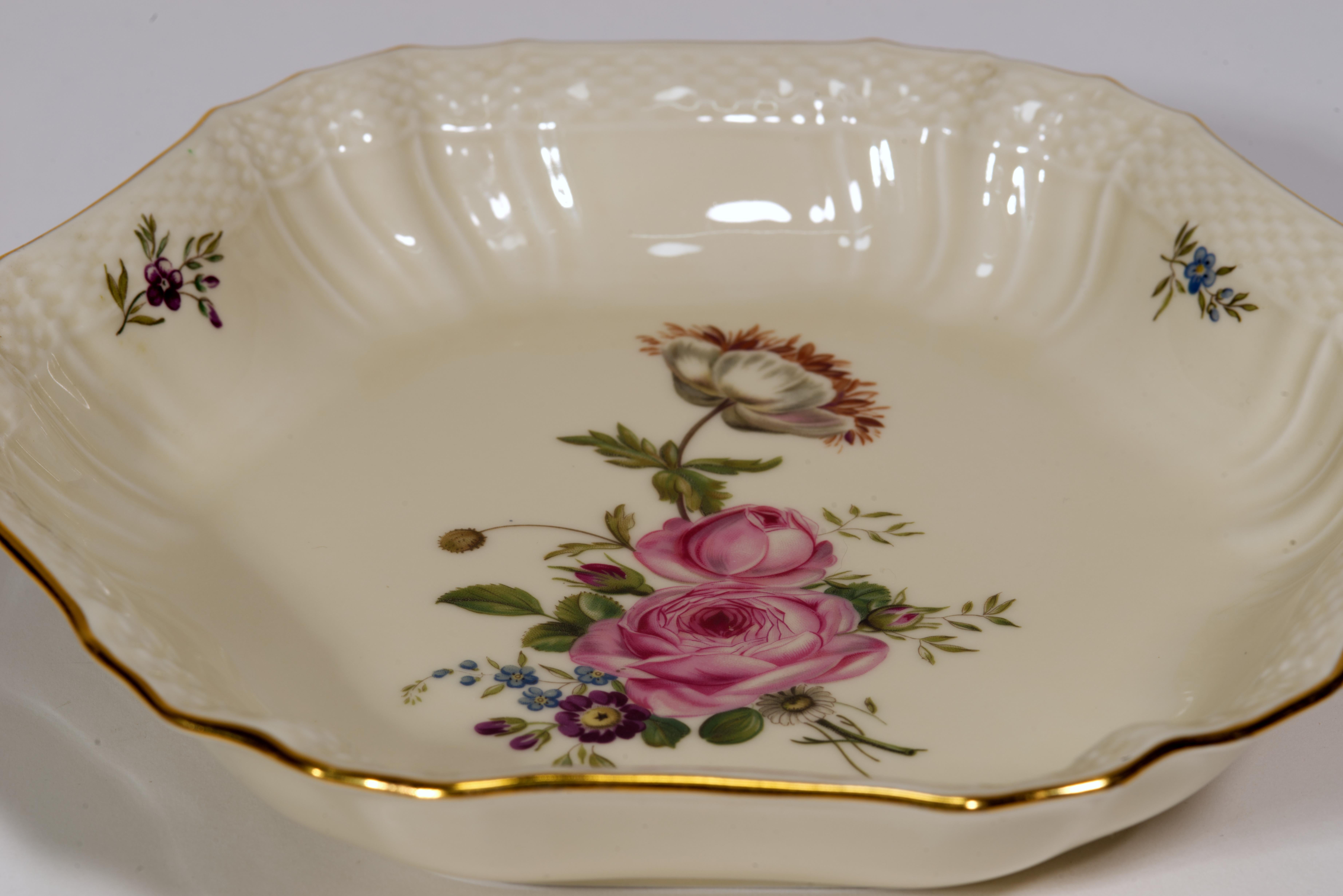 Cuenco Frijsenborg de 6 lados de Royal Copenhagen, 1980-1984 en venta 2