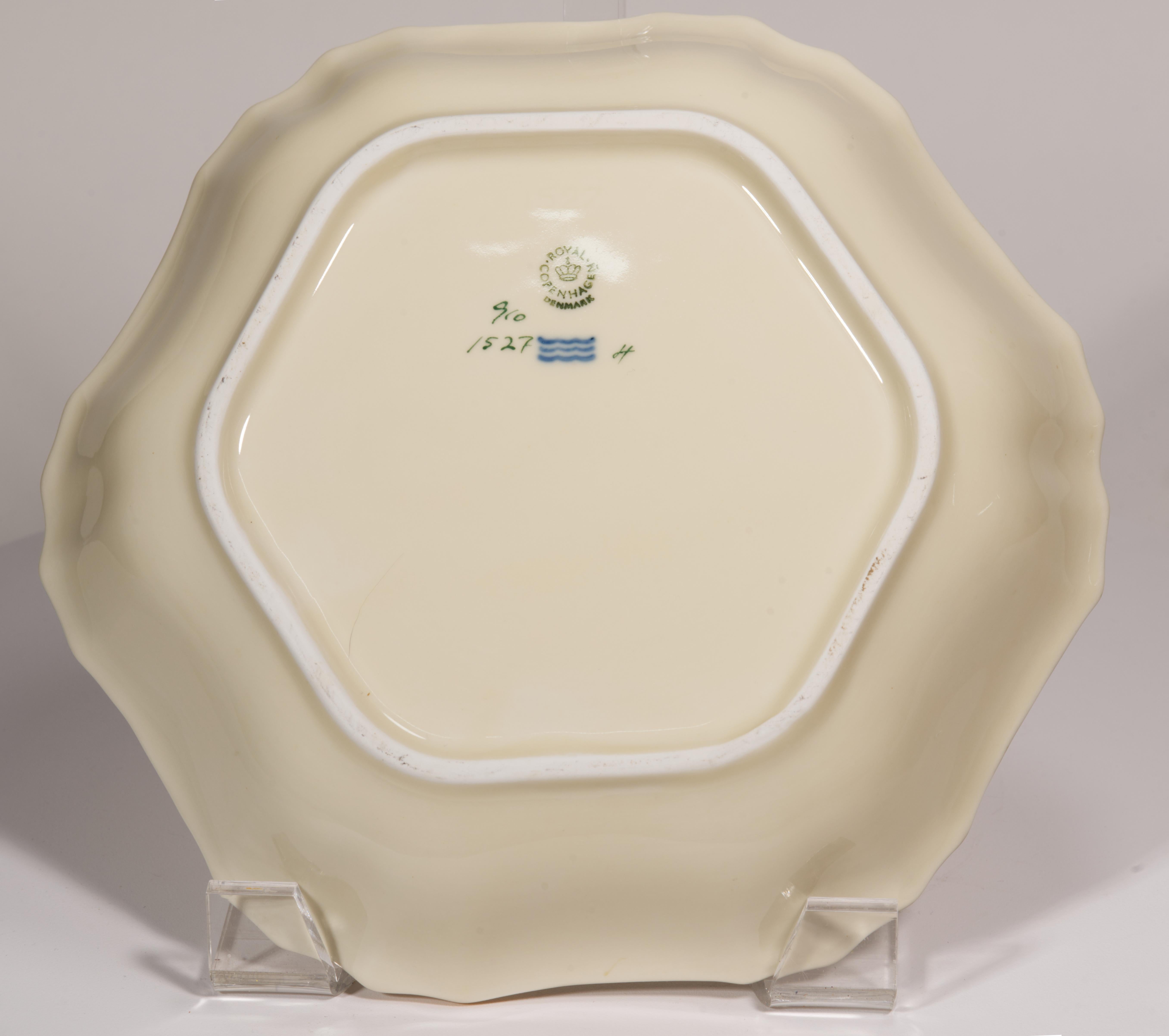 Cuenco Frijsenborg de 6 lados de Royal Copenhagen, 1980-1984 Danés en venta