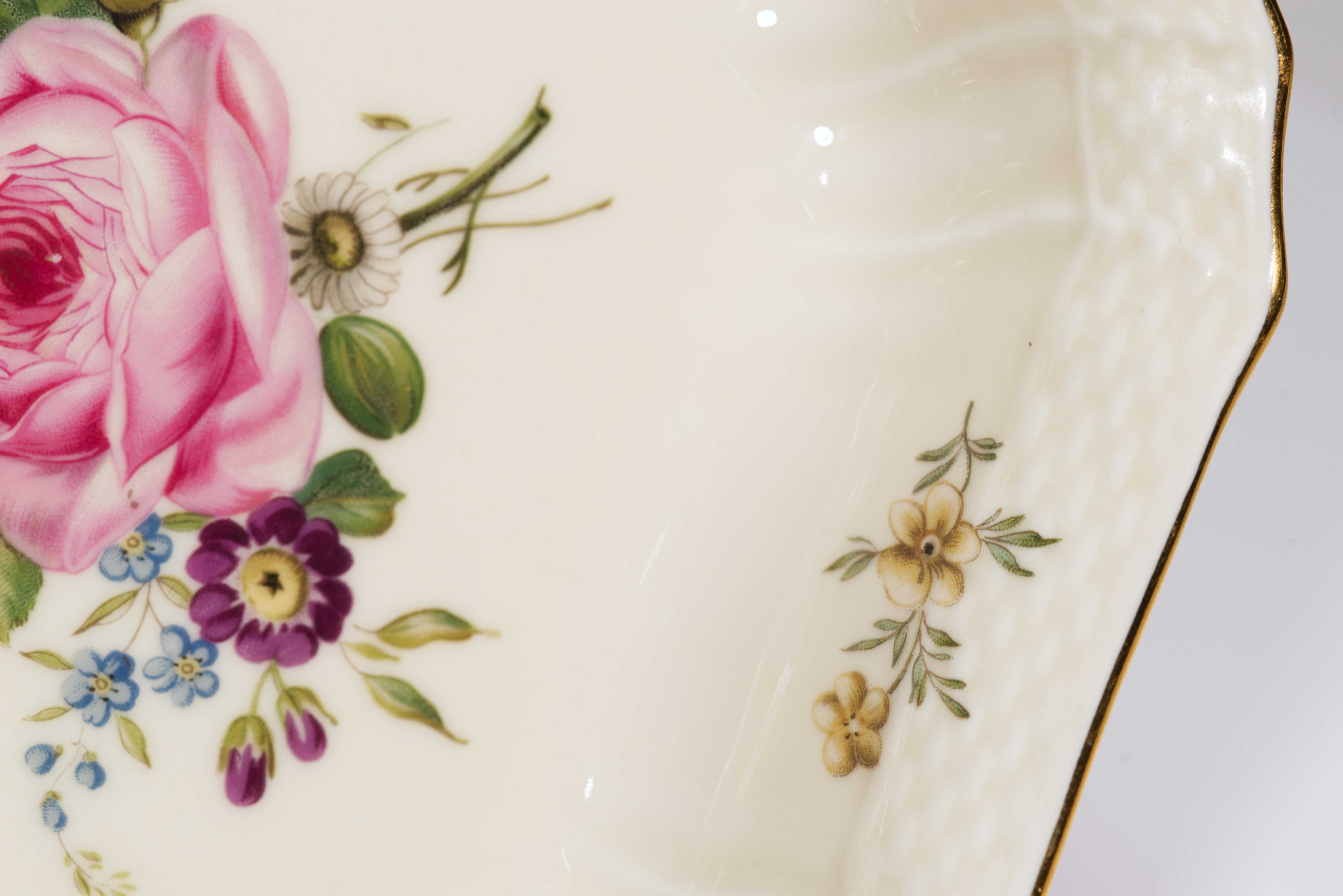 Cuenco Frijsenborg de 6 lados de Royal Copenhagen, 1980-1984 Porcelana en venta
